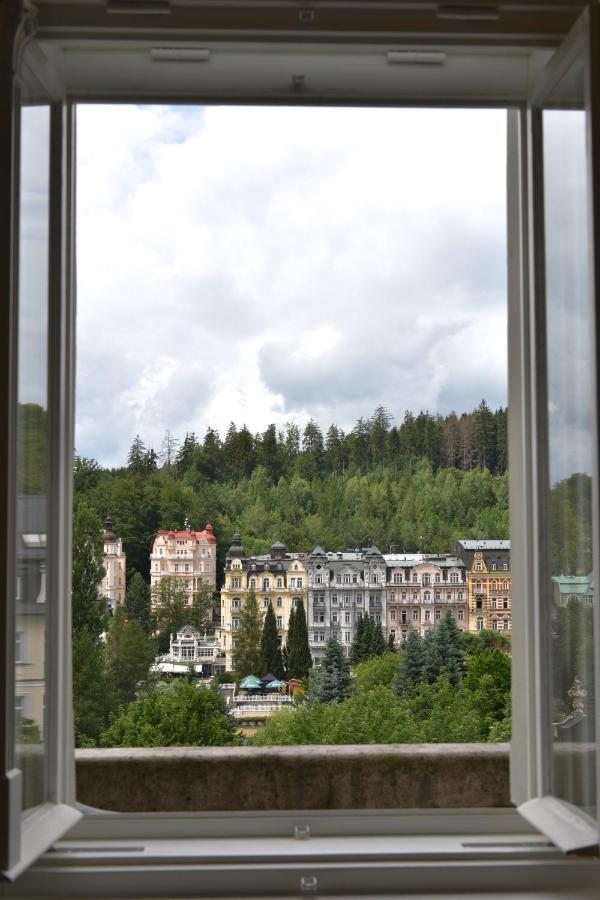 Kolonada Luxury 3 Bedroom Apartment Manes Марианске-Лазне Экстерьер фото